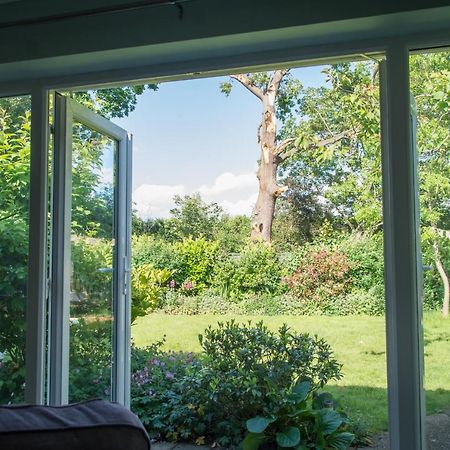 Luxury Self Catering With Cosy Cabin & Sauna In Colchester Exterior foto
